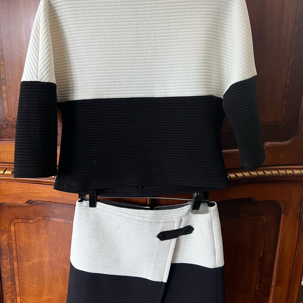 Alice + Olivia Black and White Knit Sweater